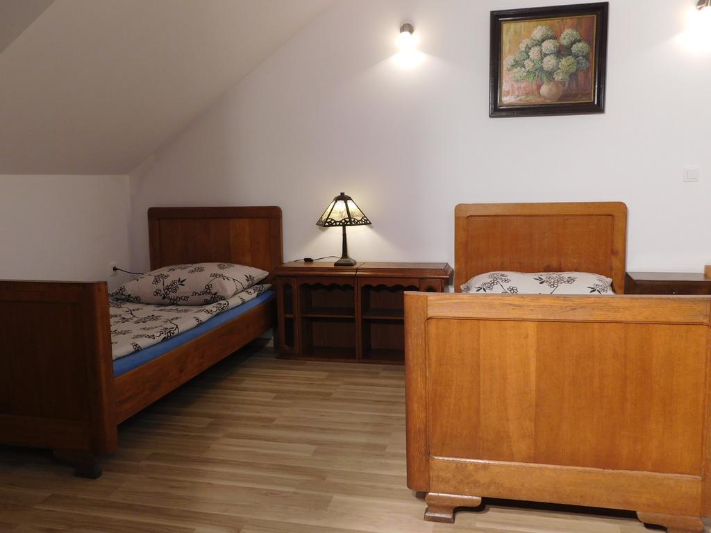 Agroturystyka Pod Czarna Sosna Bialy Lug Bagian luar foto